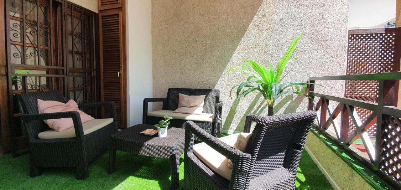Spectacular Renovated Apartment, 5 Min To Camison Beach, With Aircon Arona  Kültér fotó