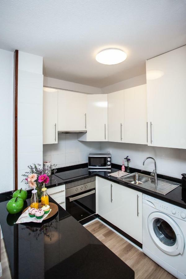 Spectacular Renovated Apartment, 5 Min To Camison Beach, With Aircon Arona  Kültér fotó