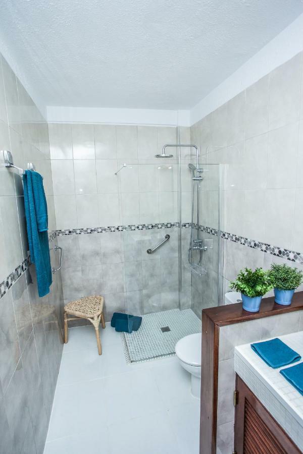 Spectacular Renovated Apartment, 5 Min To Camison Beach, With Aircon Arona  Kültér fotó